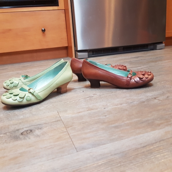 Shoes - Picture 3 of 9